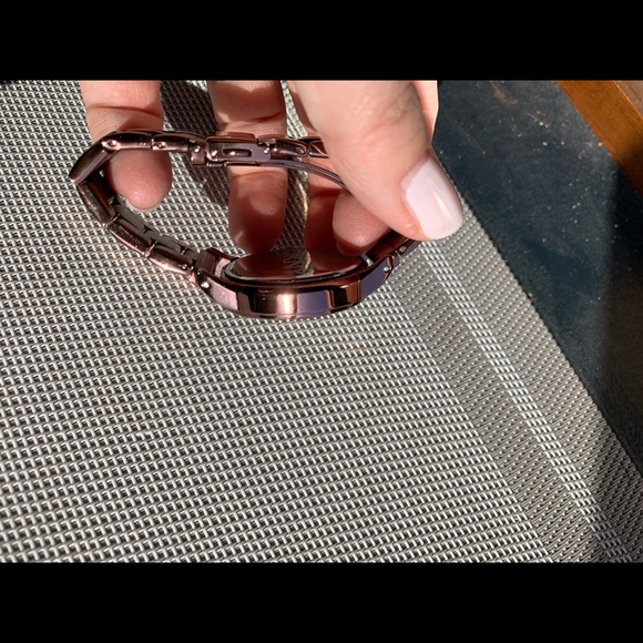 DKNY Brown metallic watch - Picture 8 of 8